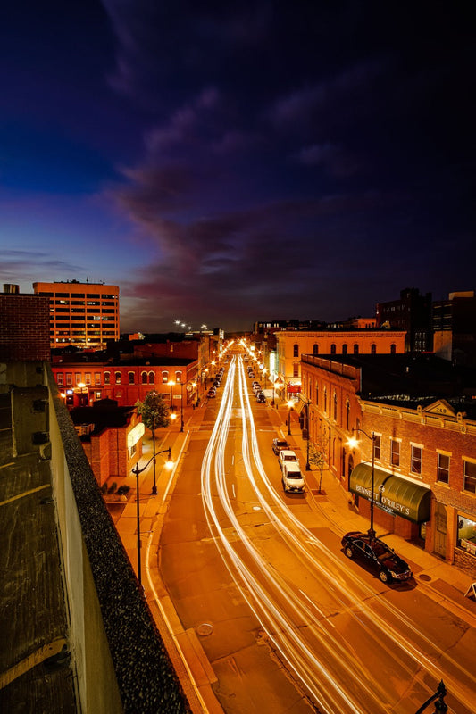Avenue Traffic Streaks